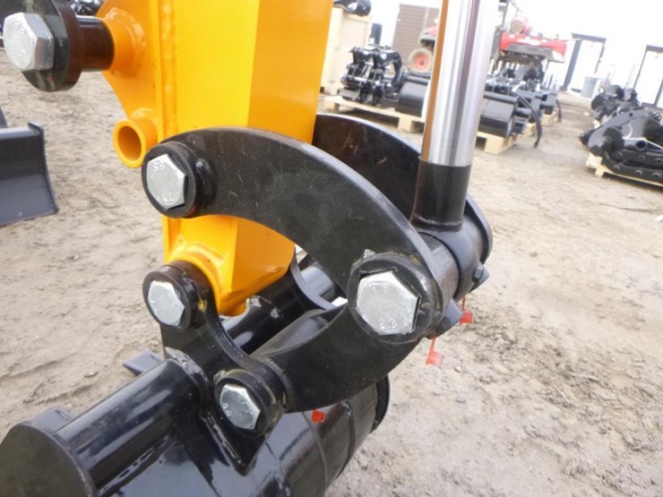 2025-vicsec-vc13c-hydraulic-excavator-image-11