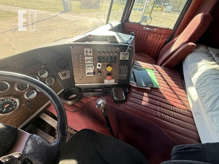 1985-peterbilt-362-image-23