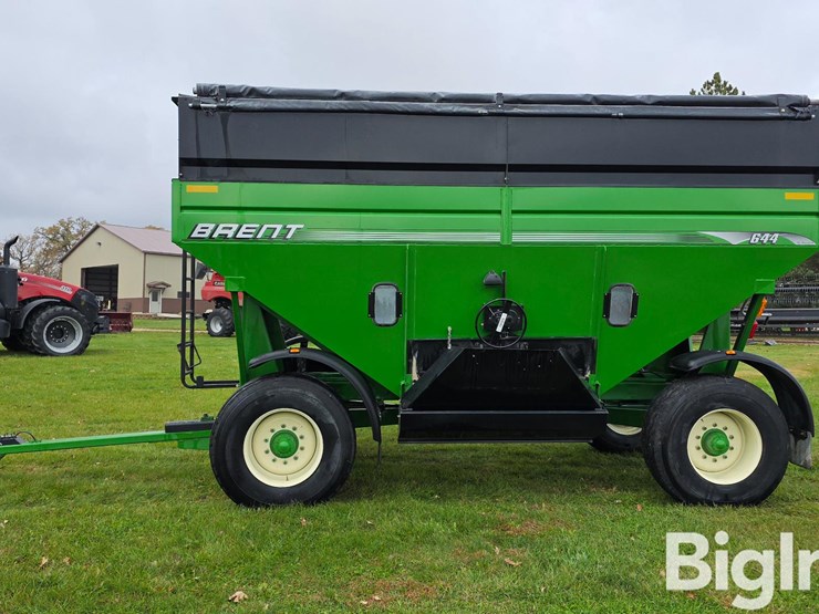 unverferth-brent-gt-644-gravity-wagon-image-8