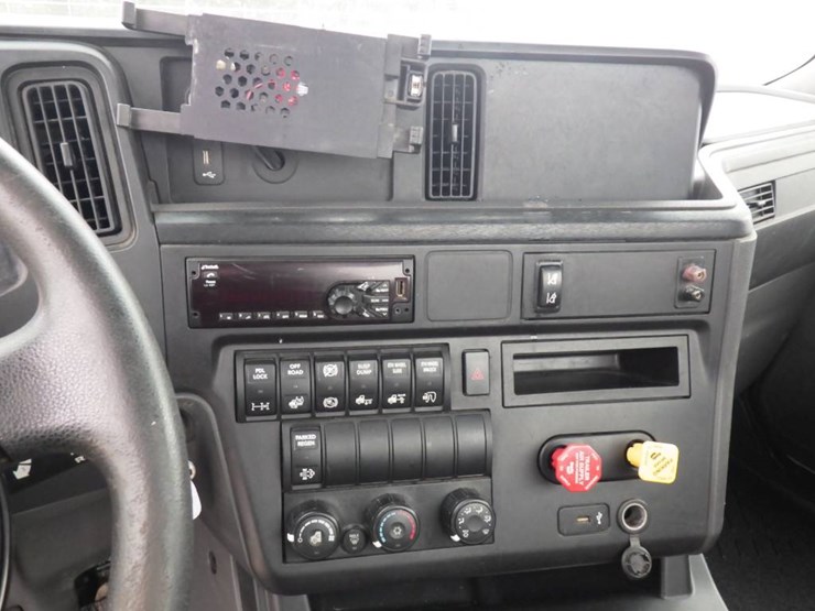 international-lt-image-19