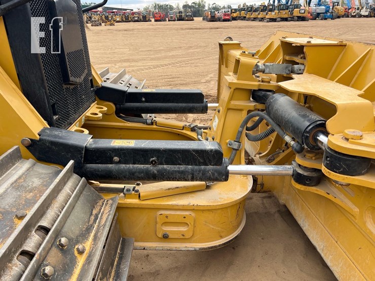 caterpillar-d5-lgp-image-20