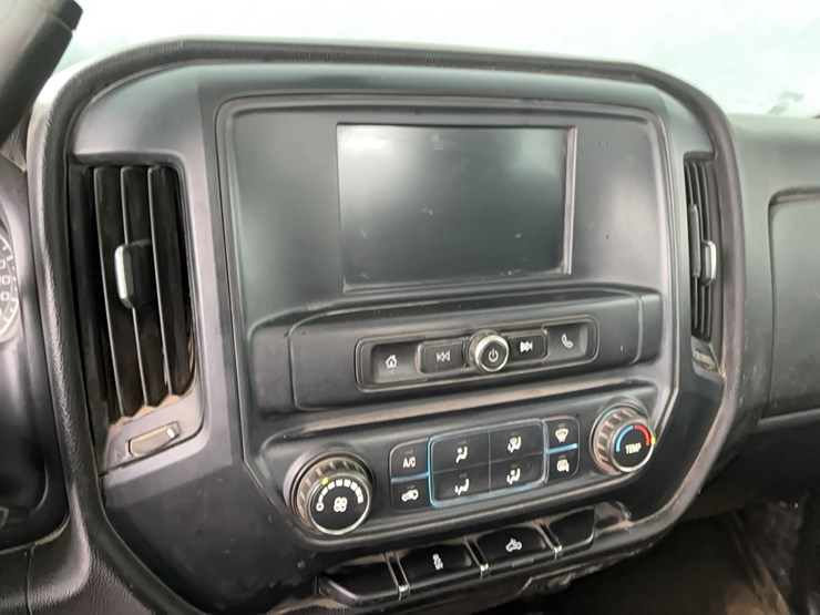 2016-chevrolet-2500hd-image-15