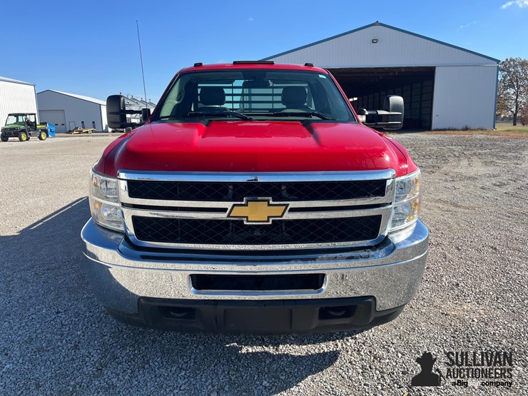 chevrolet-silverado-3500-image-2