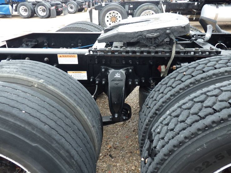 freightliner-cascadia-126-image-7