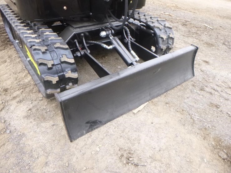 2025-vicsec-vc15-y-hydraulic-excavator-image-16