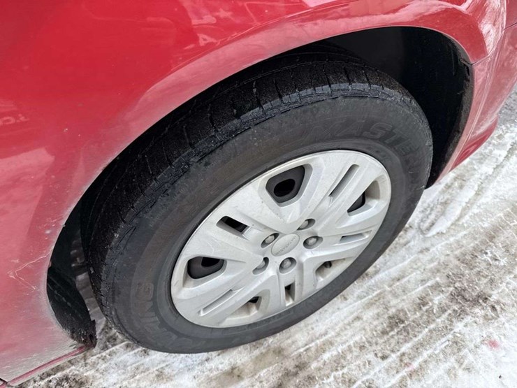 2014-dodge-caravan-image-24