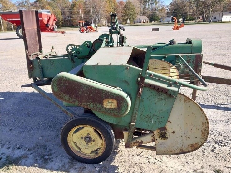 john-deere-24t-image-3