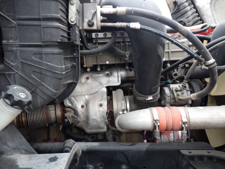 2018-freightliner-cascadia-125-image-22