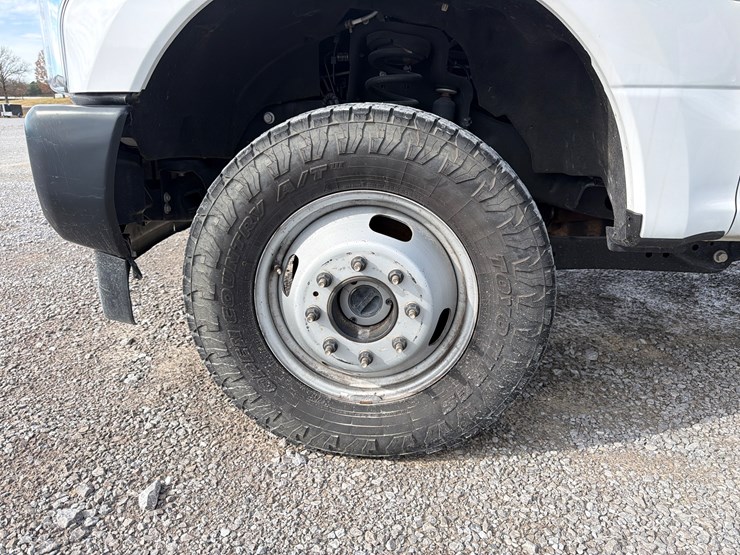 2018-ford-f350-xl-image-8