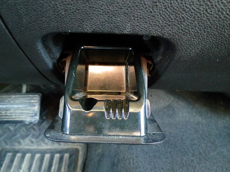 chevrolet-silverado-1500-image-56