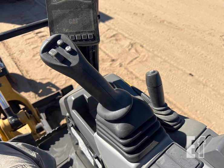 2022-caterpillar-301.5-image-27