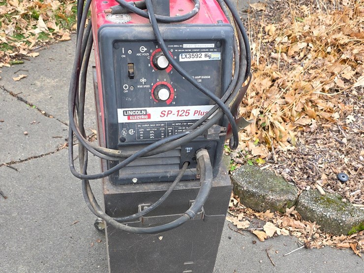 lincoln-sp-125-plus-wire-welder-image-2