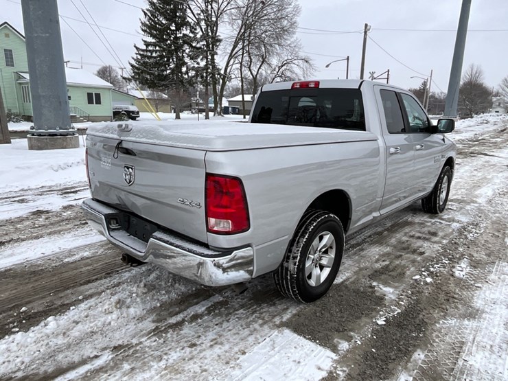 2015-dodge-1500-image-9