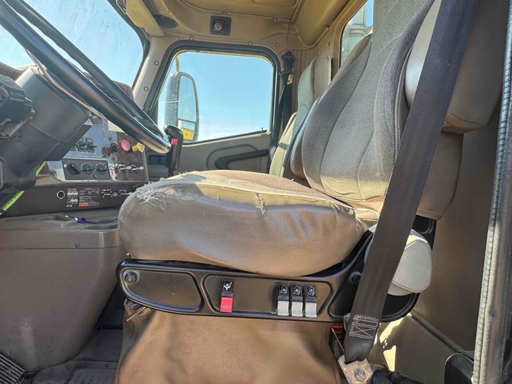 international-9200i-image-8