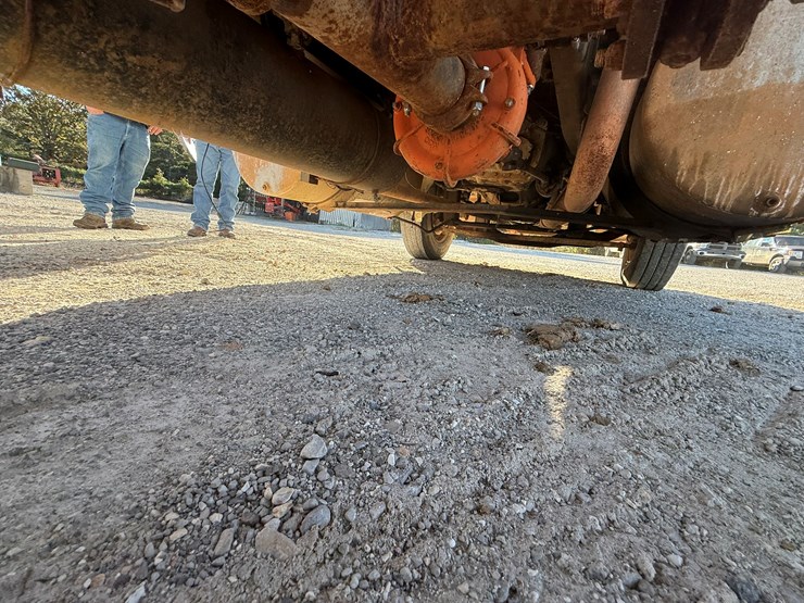 mack-r686st-image-75