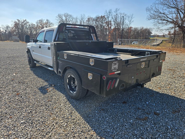 chevrolet-silverado-3500-image-14