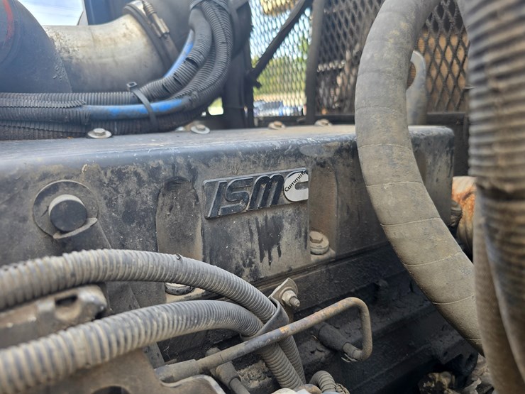 2003-peterbilt-320-image-78