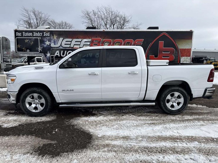 2020-dodge-ram-1500-image-2