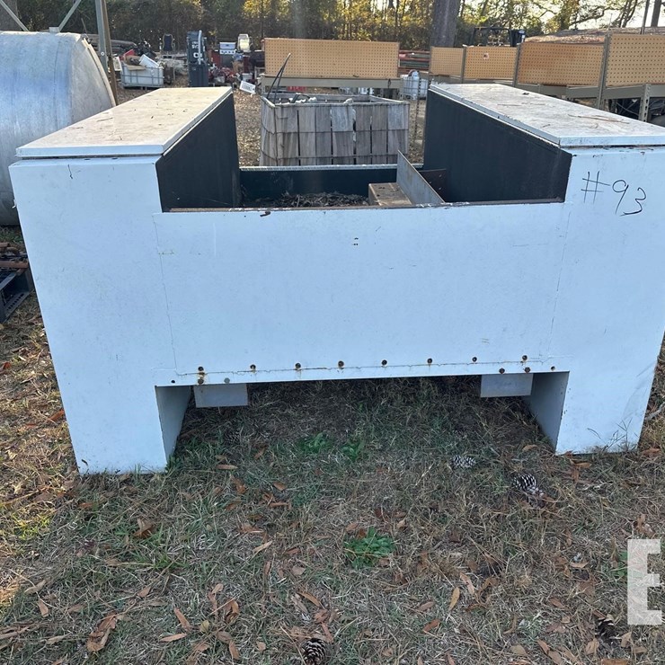 DOUGLAS SERVICE BODY FOR SMALL TRUCK