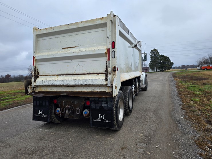 peterbilt-367-image-24