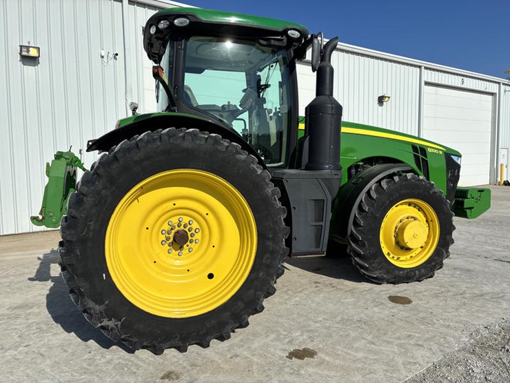 john-deere-8320r-image-5