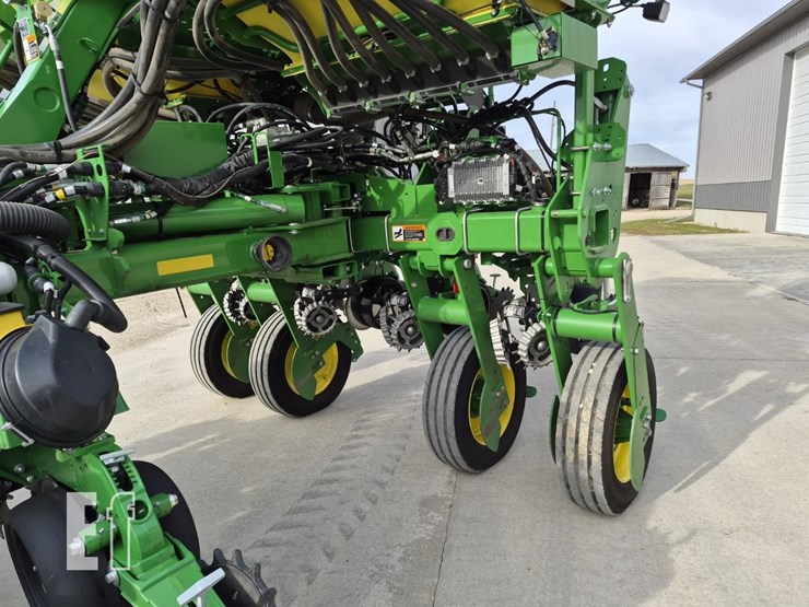 john-deere-1775-image-15