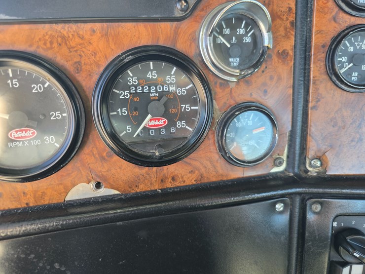 peterbilt-357-image-88