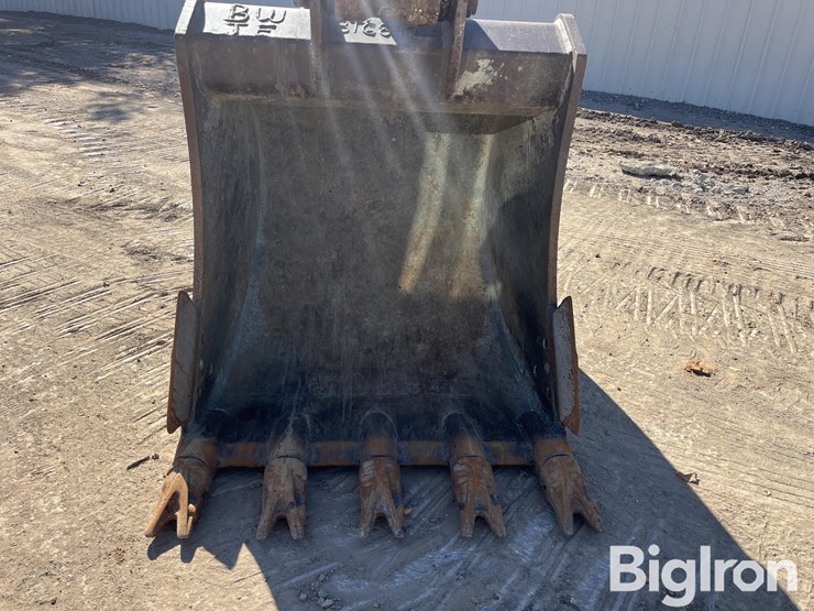 2010-komatsu-pc200-lc-8-image-16