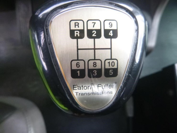 2012-kenworth-t800-image-14