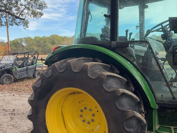 2023-john-deere-5120m-image-10