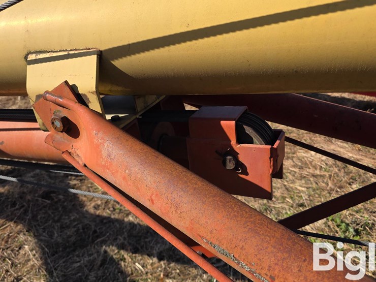 westfiels-mk-100-61-auger-w/swing-hopper-image-19