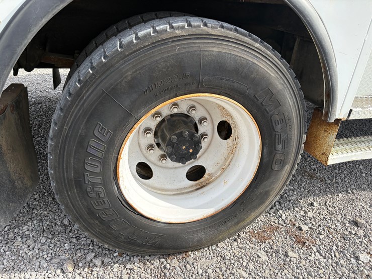 2002-international-4700-image-15