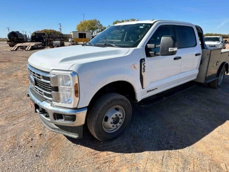 2024-ford-f350-image-9