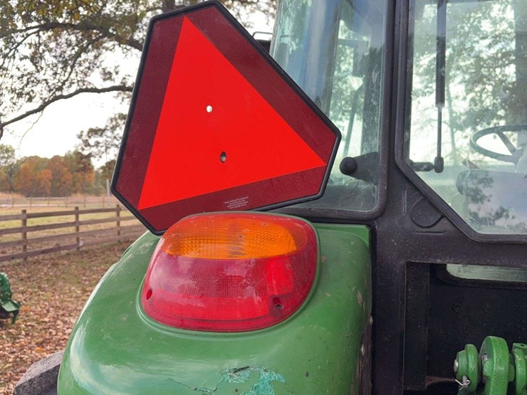 2023-john-deere-5120m-image-25