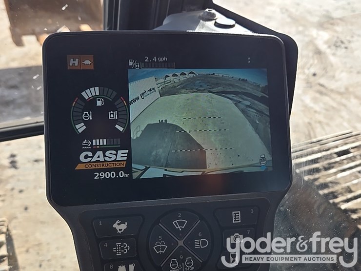 2021-case-cx210-lc-image-8