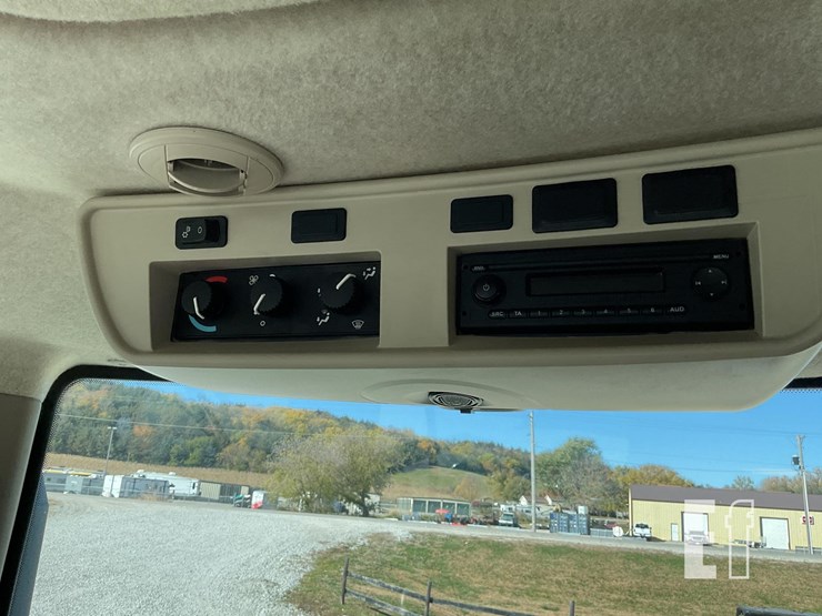 john-deere-r4038-image-55