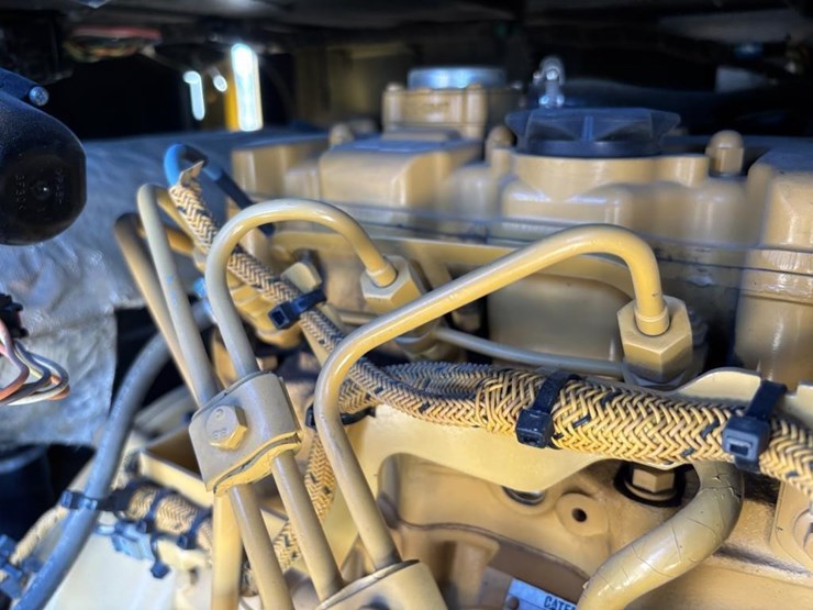 2021-caterpillar-302.7cr-image-57