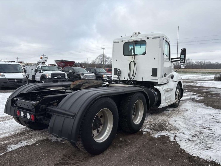2018-kenworth-t680-image-5