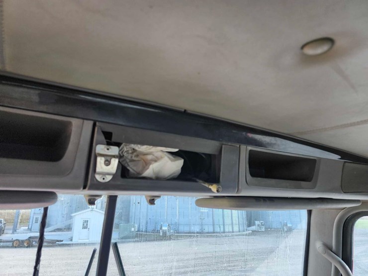 2008-kenworth-t800-image-21