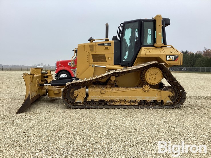 2017-caterpillar-d6n-lgp-image-4