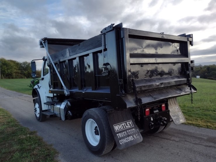 freightliner-m2-106-image-36