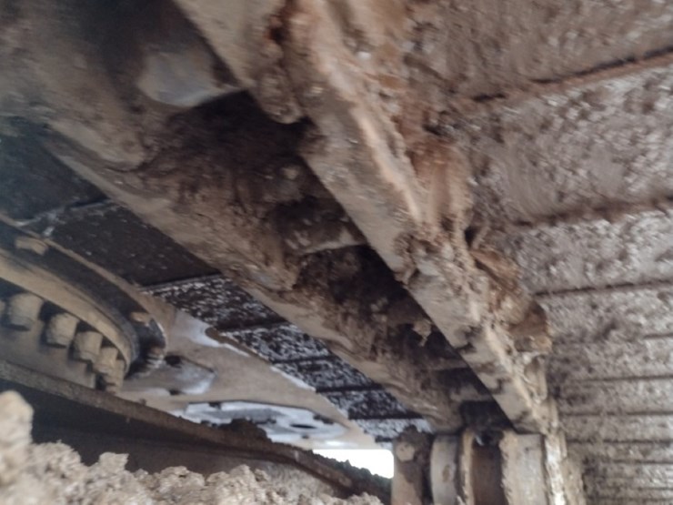 caterpillar-325d-image-39