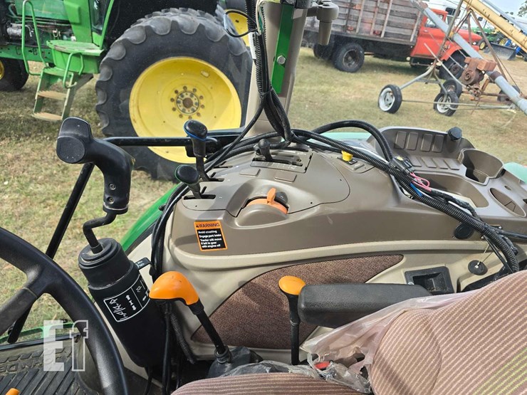 john-deere-6115d-image-29