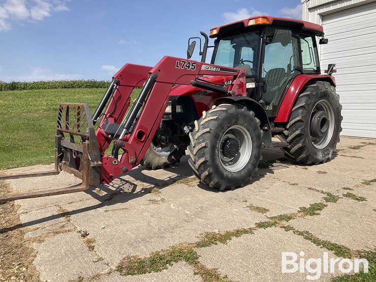 case-ih-farmall-105u-image-1