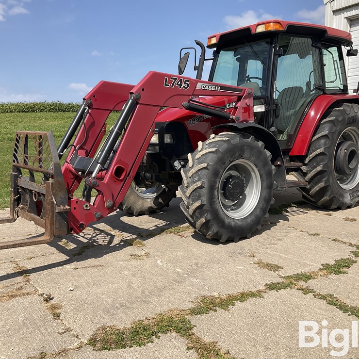 CASE IH FARMALL 105U