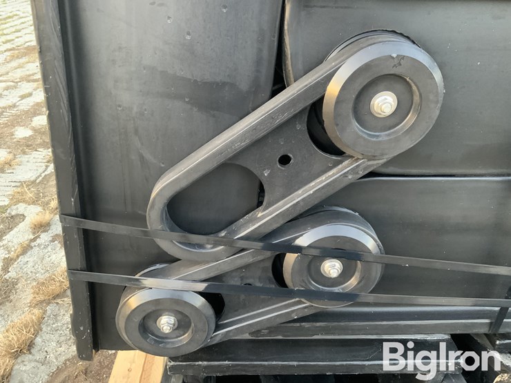 raaft-pivot-tire-tracks-image-11