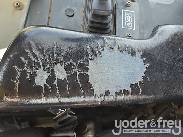 2018-komatsu-d61pxi-24-image-112