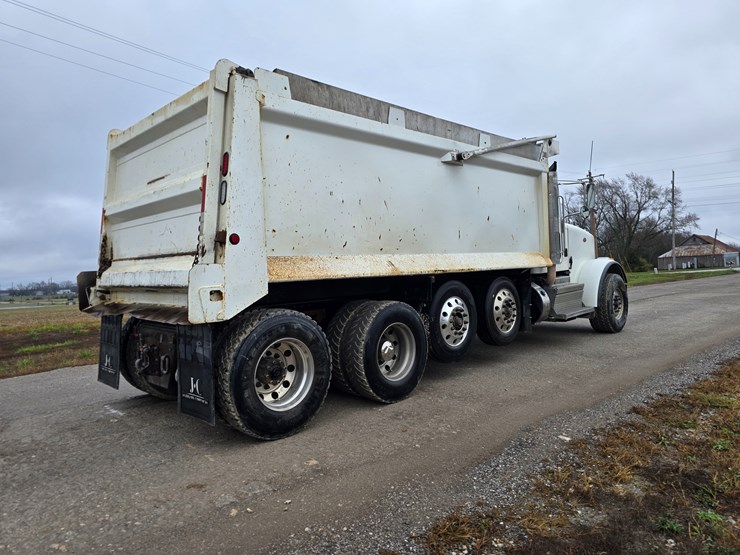 peterbilt-367-image-26