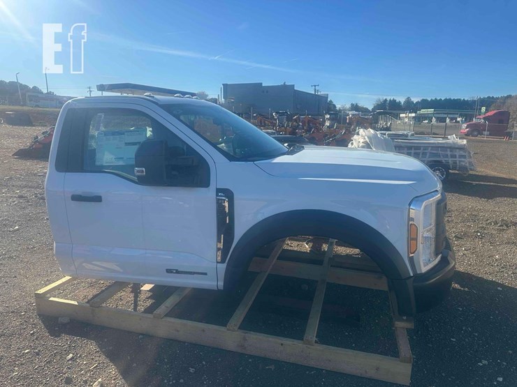 ford-f550-xl-image-6