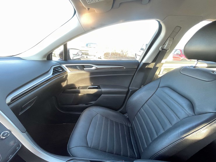 #1388-•-2015-ford-fusion-(has-wi-title)-(of)-image-80